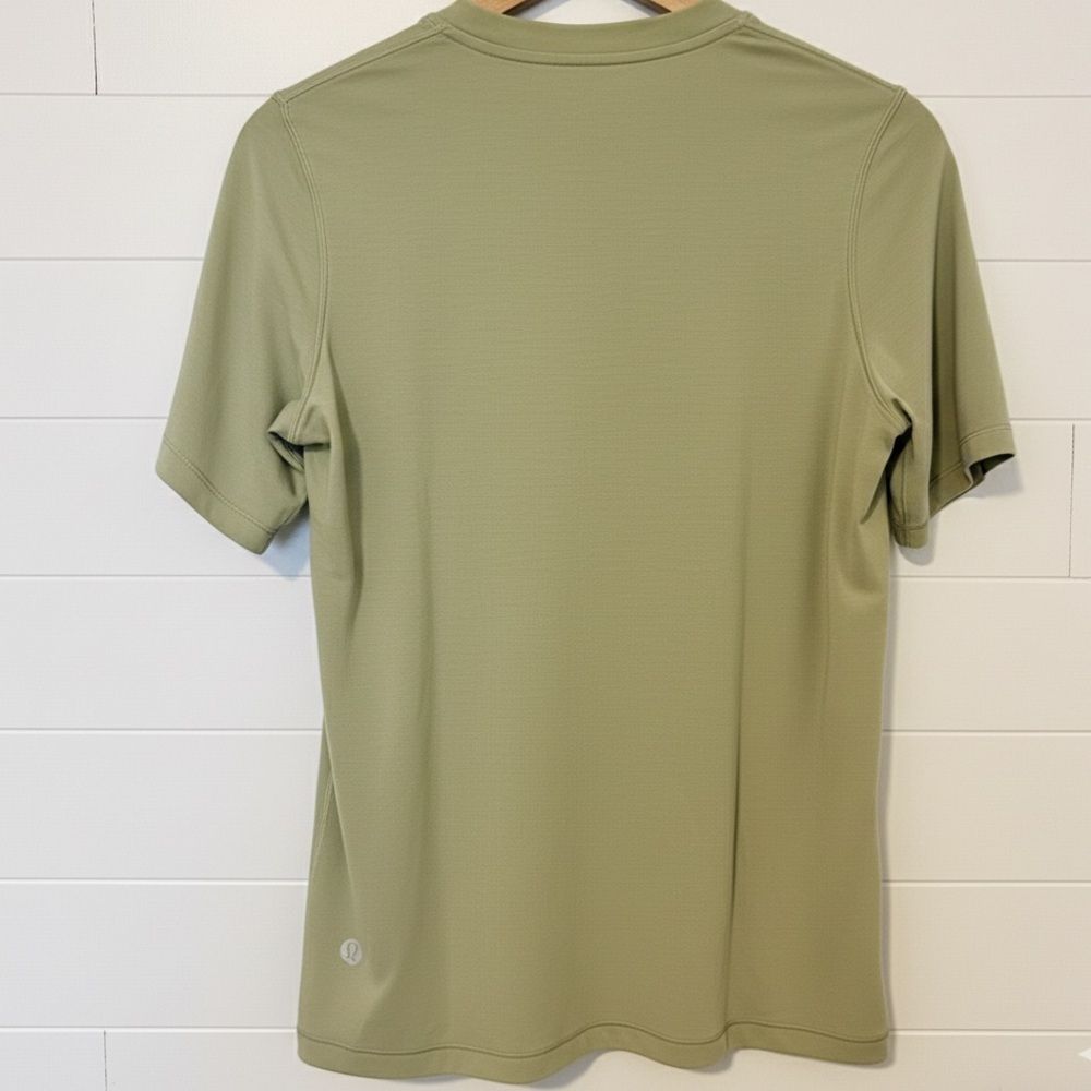 Lululemon Jersey Training Short Tee - Fog Green - Size 0 - Picture 3 of 3